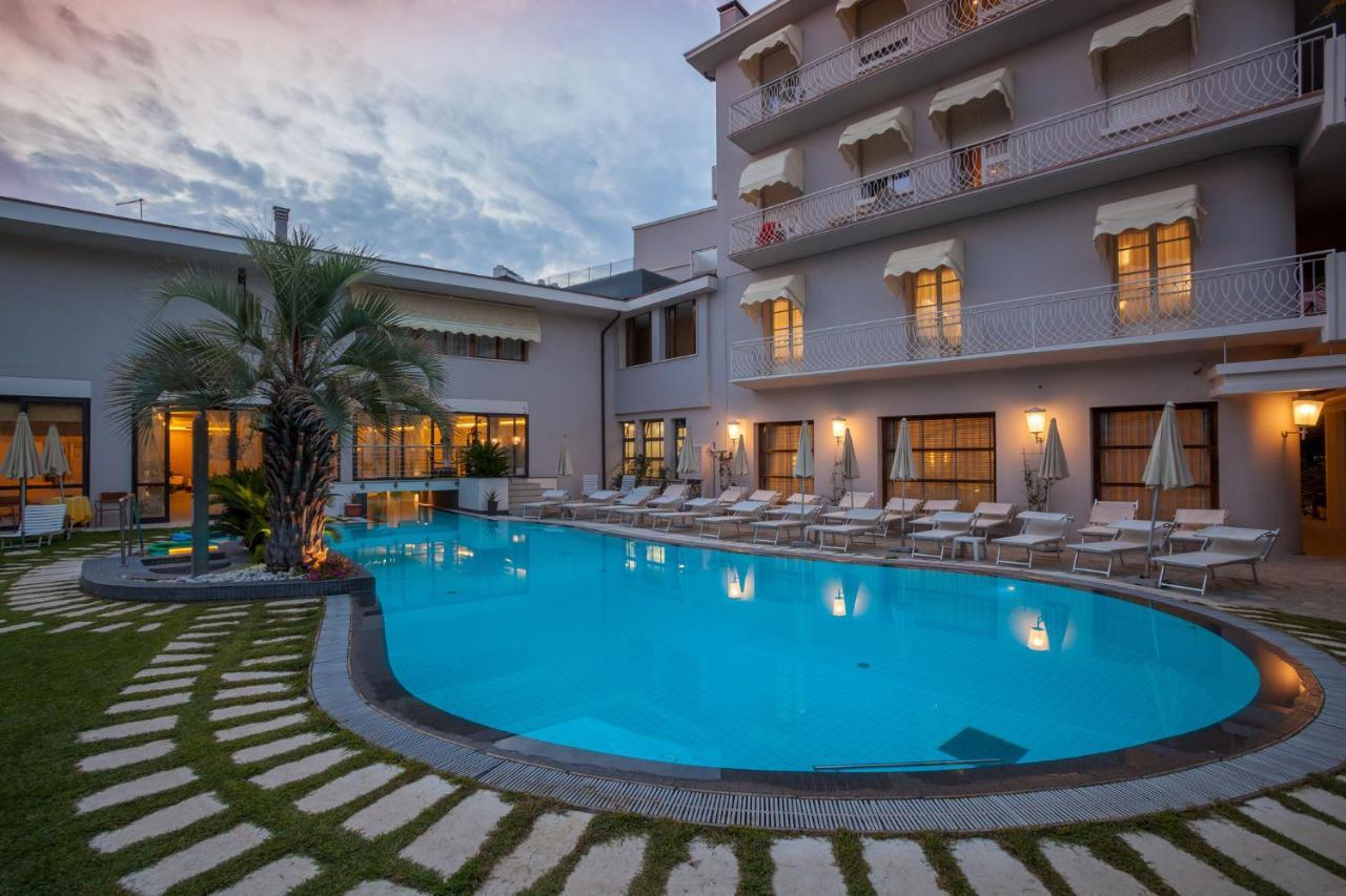 Hotel Terme Salus Abano Terme Exterior foto